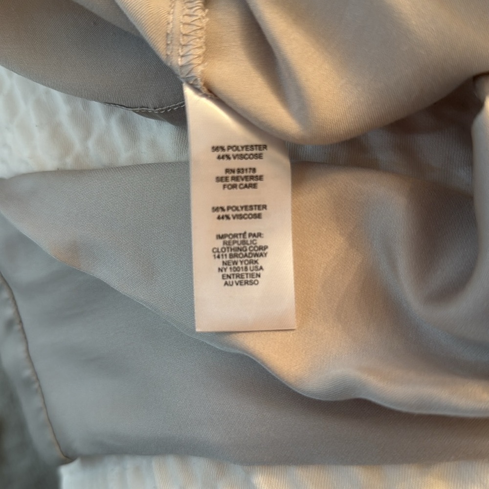 Light Gray Button-Front Women's Blouse - Picture 5 of 5